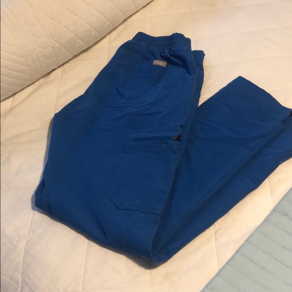 Xs FIGS scrubs pants